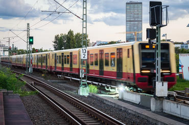 webp file named /photos/img/berliner-sbahn-arc.webp