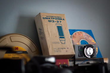 webp file named /photos/img/retro-camera-gear.webp