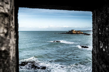 webp file named /photos/img/saint-malo-fort.webp
