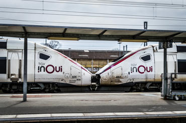 webp file named /photos/img/tgv-in-motion.webp
